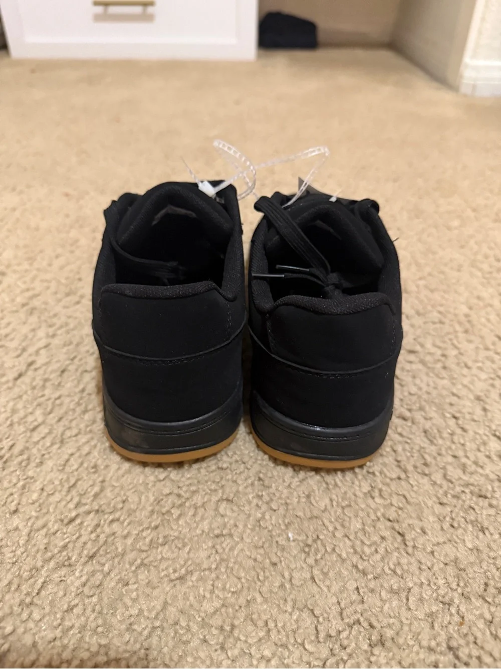 NWT Men’s Levi's Drive Lo Black Sneakers with Gum Outsole SZ 8